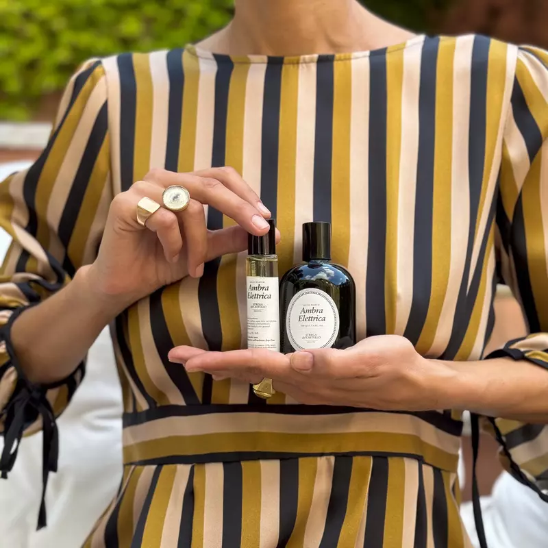 eau_parfum_ambra_elettrica_strega_castello_01.webp